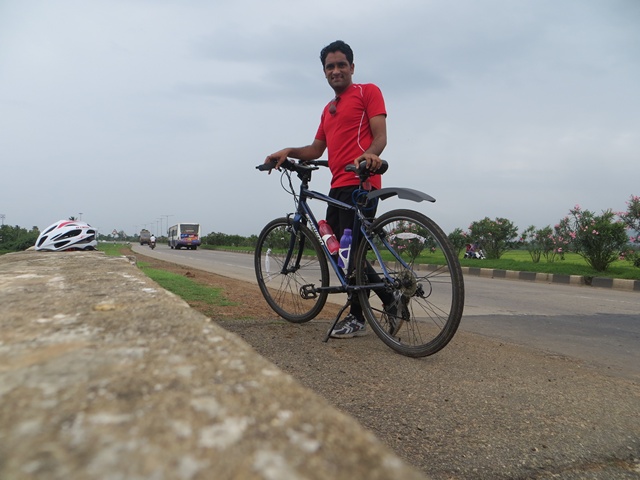 A selfie at 90km mark. Happy with the progress made so far